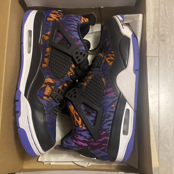 Air jordan 4 retro se grade school - Picture 2 of 4